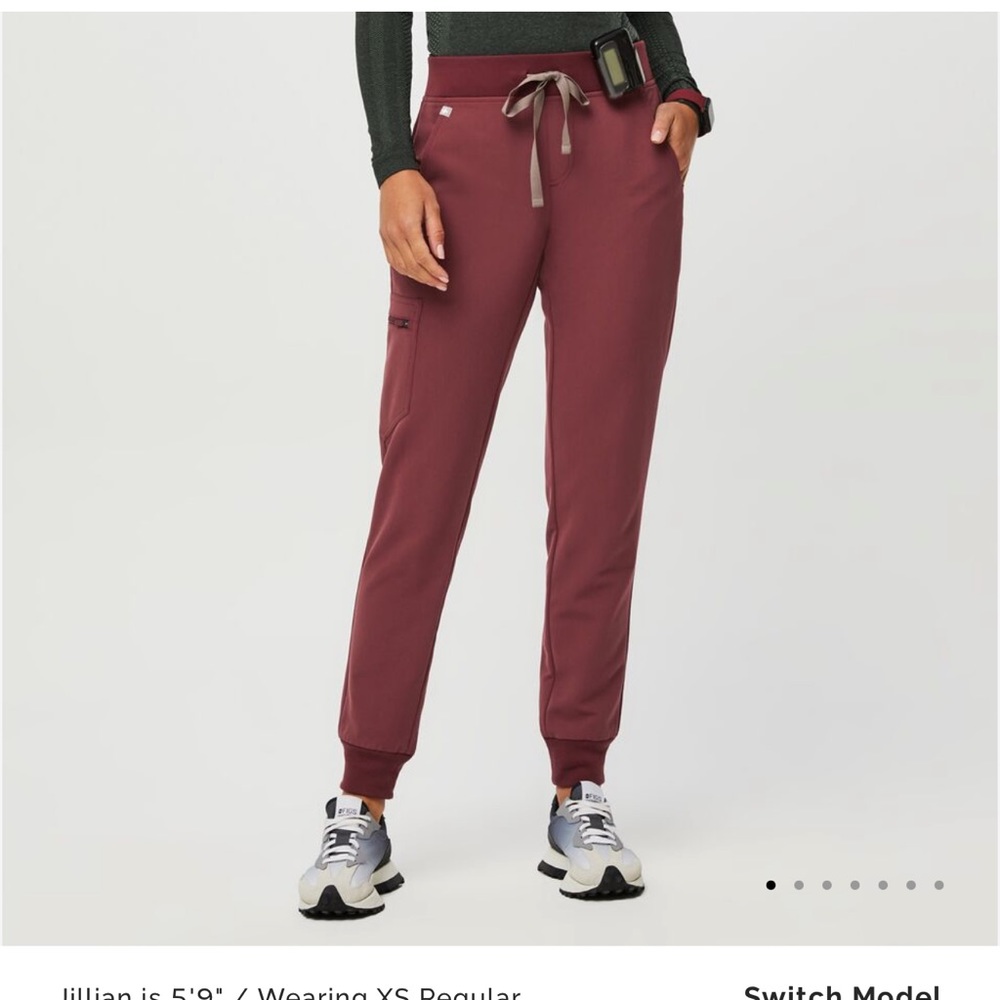 Figs Pants, XS Zamora jogger Dark Cherry - Picture 2 of 7